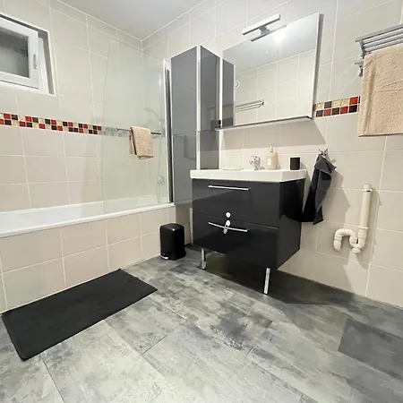 Maison Moderne Avec Terrasse&parking